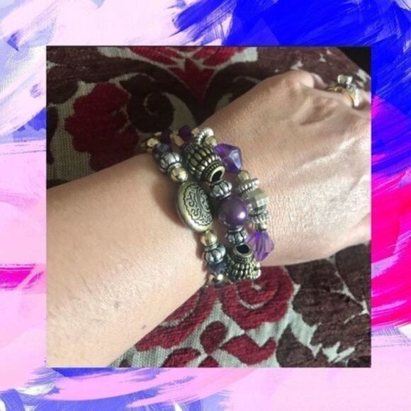 NWOT. Set of 3 Beautiful Stretch Bracelet. - Picture 1 of 5